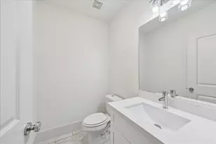 1222 W 21st St, Houston, TX 77008 - Photo 10