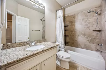 4443 Castle Court Place, Houston, TX 77006 - Photo 18
