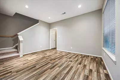 4443 Castle Court Place, Houston, TX 77006 - Photo 16