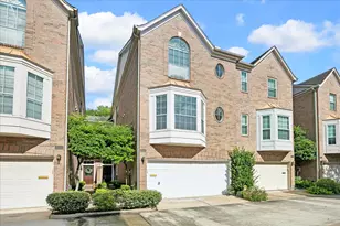 4443 Castle Ct Pl, Houston, TX 77006 - Photo 1