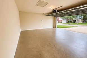 2605 Cypress Springs Dr, Pearland, TX 77584 - Photo 20