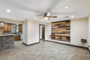 3631 Wyoming St, Houston, TX 77021 - Photo 10