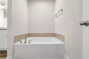 13615 Sorico Bay Dr, Texas City, TX 77568 - Photo 12