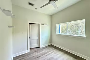 805 10th St, Galveston, TX 77550 - Photo 8