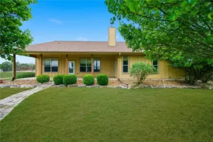 7926 White Oak Rd, Kerrville, TX 78028 - Photo 2