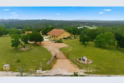 7926 White Oak Road, Kerrville, TX 78028 - Photo 8