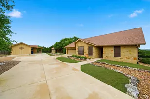 7926 White Oak Rd, Kerrville, TX 78028 - Photo 14