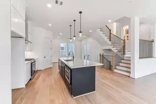 806 Fisher St, Houston, TX 77018 - Photo 8