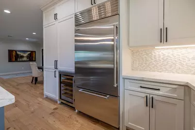 5230 Redstart Street, Houston, TX 77035 - Photo 12