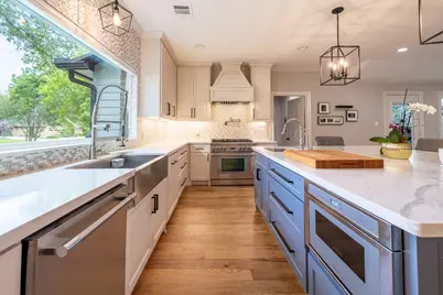 5230 Redstart Street, Houston, TX 77035 - Photo 10