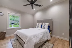 5230 Redstart St, Houston, TX 77035 - Photo 24