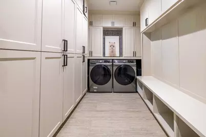 5230 Redstart Street, Houston, TX 77035 - Photo 8