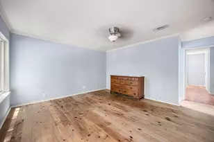 241 Litchfield Ln, Houston, TX 77024 - Photo 20