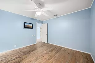 241 Litchfield Ln, Houston, TX 77024 - Photo 28