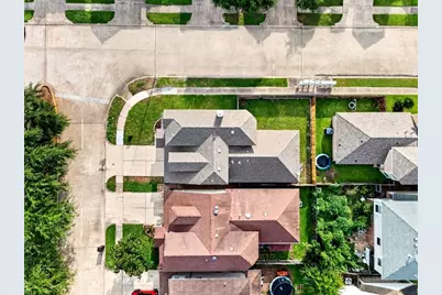 15014 Middle Oaks Boulevard, Houston, TX 77082 - Photo 36