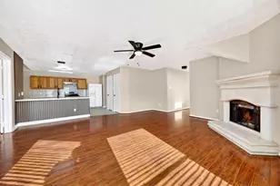 15014 Middle Oaks Blvd, Houston, TX 77082 - Photo 10