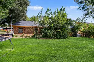 2806 Dewberry Ln, Pasadena, TX 77502 - Photo 2
