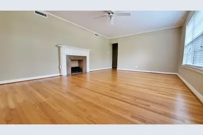 2018 McClendon Street, Houston, TX 77030 - Photo 2