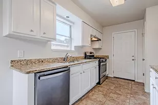 24306 Spring Mill Ln, Spring, TX 77373 - Photo 2