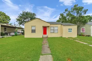 1601 Alabama St, Baytown, TX 77520 - Photo 1