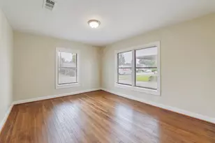 1601 Alabama St, Baytown, TX 77520 - Photo 10