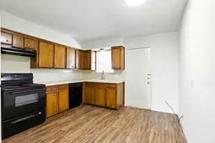 9641 Hollock St, Houston, TX 77075 - Photo 10