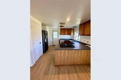 124 7th Street, Dickinson, TX 77539 - Photo 2