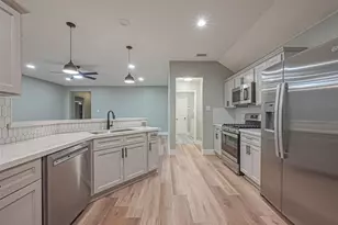 2 Garden Lodge Pl, The Woodlands, TX 77382 - Photo 14