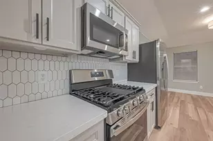 2 Garden Lodge Pl, The Woodlands, TX 77382 - Photo 12