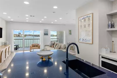 401 Lakeside Lane #308, Nassau Bay, TX 77058 - Photo 1