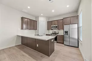 8819 Hollister Pine Ct, Houston, TX 77080 - Photo 12