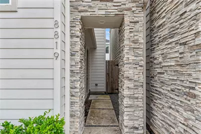 8819 Hollister Pine Court, Houston, TX 77080 - Photo 4