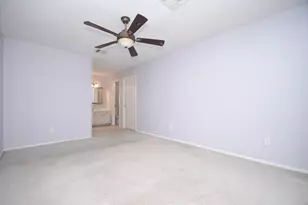 9536 Windswept Ln, Houston, TX 77063 - Photo 14