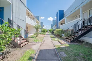 781 Country Pl Dr, Houston, TX 77079 - Photo 2