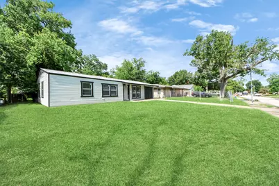 5738 Kenilwood Drive, Houston, TX 77033 - Photo 4