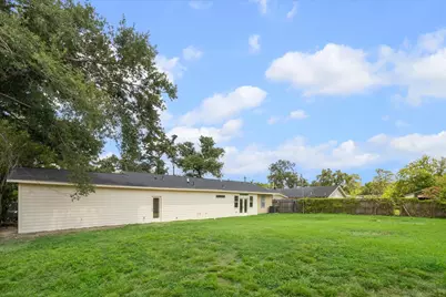 3709 Brookwoods Drive, Houston, TX 77092 - Photo 20