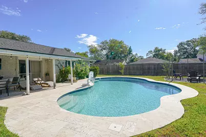 800 Camelot Lane, Friendswood, TX 77546 - Photo 26