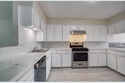 8820 Bissonnet Street, Houston, TX 77074 - Photo 2