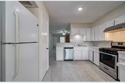 8820 Bissonnet Street, Houston, TX 77074 - Photo 4