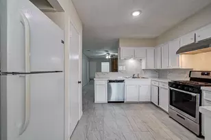 8820 Bissonnet St, Houston, TX 77074 - Photo 4