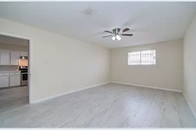 8820 Bissonnet Street, Houston, TX 77074 - Photo 10