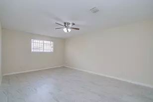 8820 Bissonnet St, Houston, TX 77074 - Photo 12