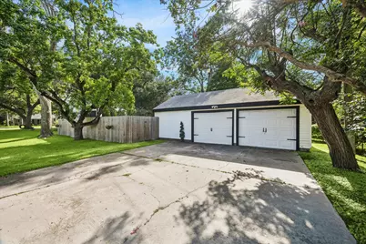 2423 Meadow Lane, La Marque, TX 77568 - Photo 14