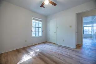 218 N Franklin Ave, Cleveland, TX 77327 - Photo 20