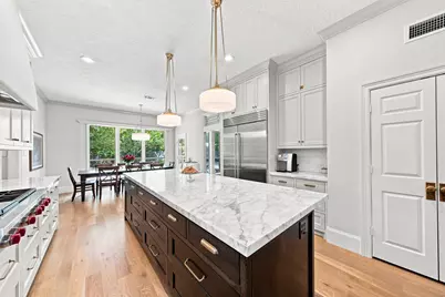 23 S Brokenfern Drive Drive, The Woodlands, TX 77380 - Photo 14