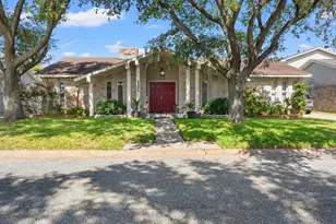 3026 Beluche Dr Dr, Galveston, TX 77551 - Photo 1