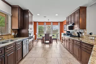 1613 S Hood St, Alvin, TX 77511 - Photo 4