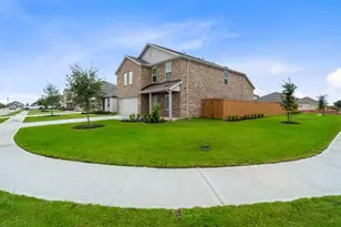 2074 Solstice Lndg Dr, Brookshire, TX 77423 - Photo 2