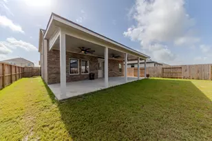 2074 Solstice Lndg Dr, Brookshire, TX 77423 - Photo 34