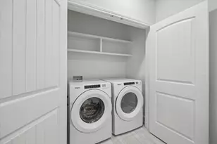 6804 Westview Dr, Houston, TX 77055 - Photo 16